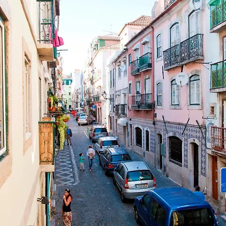 Apartment In Vibrant Bairro Alto *
